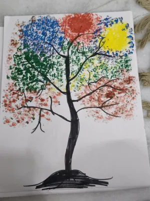 🎨 Creativity with Paper & Best Out of Waste! ✂️  At Antique Drawing, children learn to turn simple paper, cardboard, newspapers, and waste materials into beautiful and useful craft items.  ✨ Wall Han